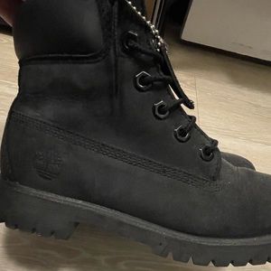 Black timberland boots